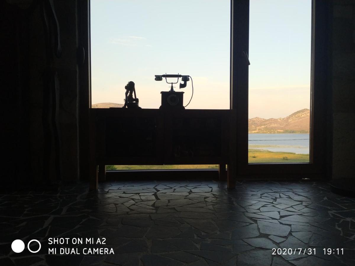 Holiday Home Haustor With Skadar Lake View Podgorica Buitenkant foto