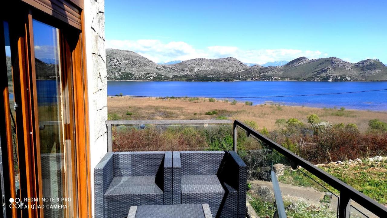 Holiday Home Haustor With Skadar Lake View Podgorica Buitenkant foto