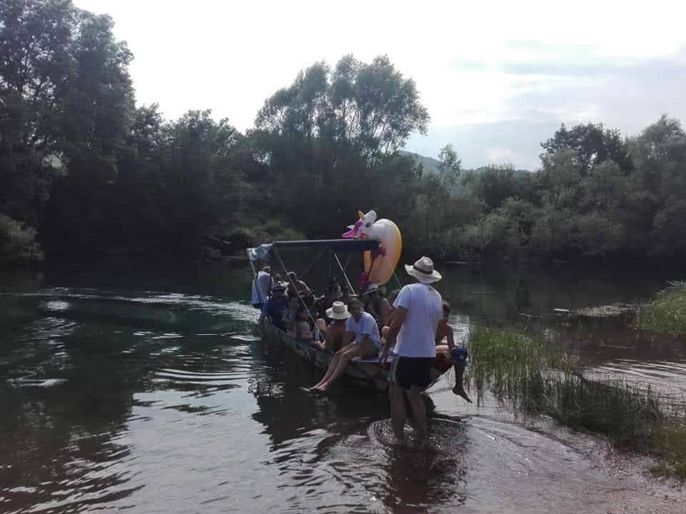 Holiday Home Haustor With Skadar Lake View Podgorica Buitenkant foto
