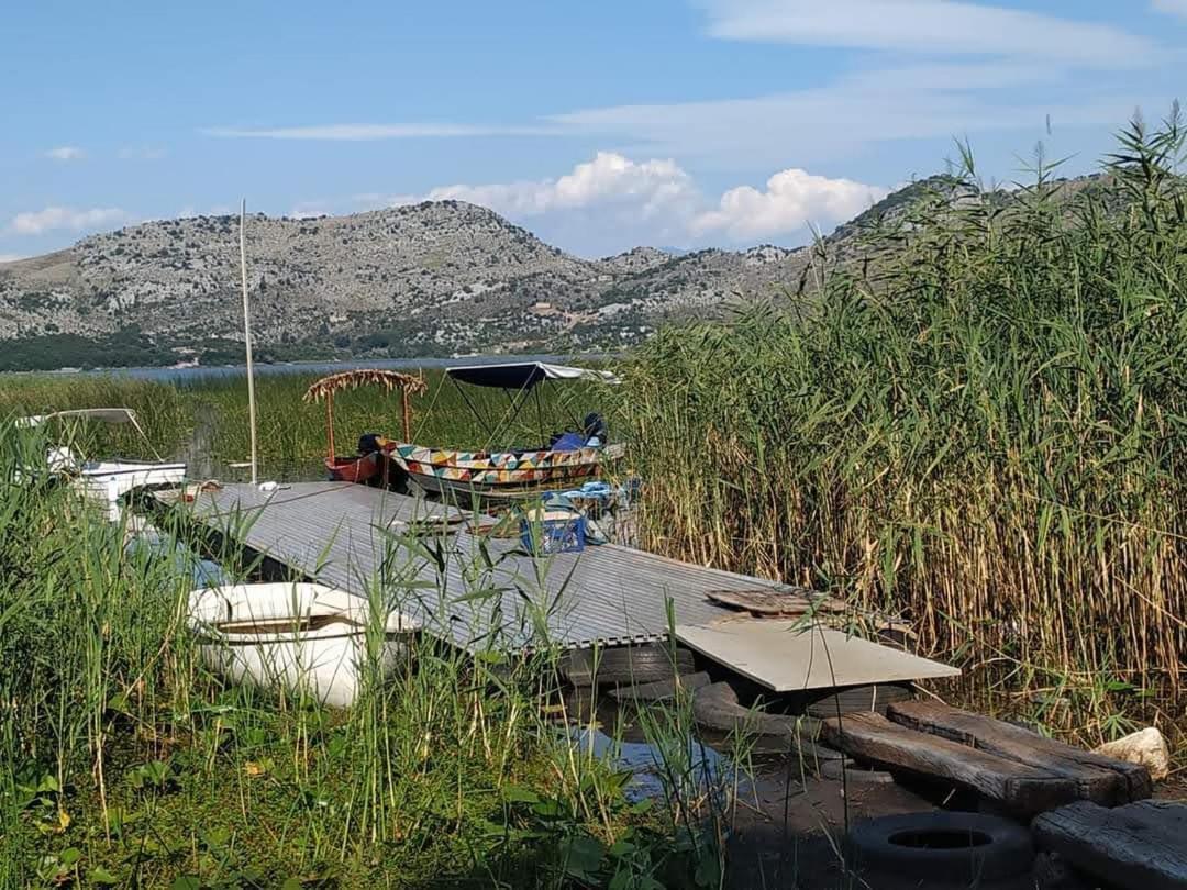 Holiday Home Haustor With Skadar Lake View Podgorica Buitenkant foto