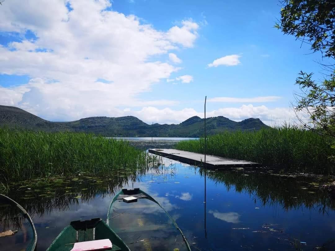 Holiday Home Haustor With Skadar Lake View Podgorica Buitenkant foto