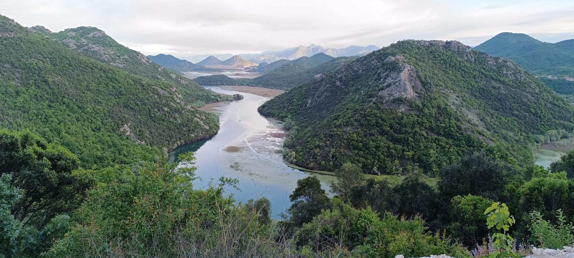 Holiday Home Haustor With Skadar Lake View Podgorica Buitenkant foto