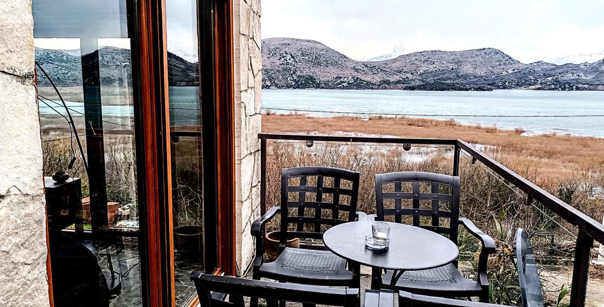 Holiday Home Haustor With Skadar Lake View Podgorica Buitenkant foto