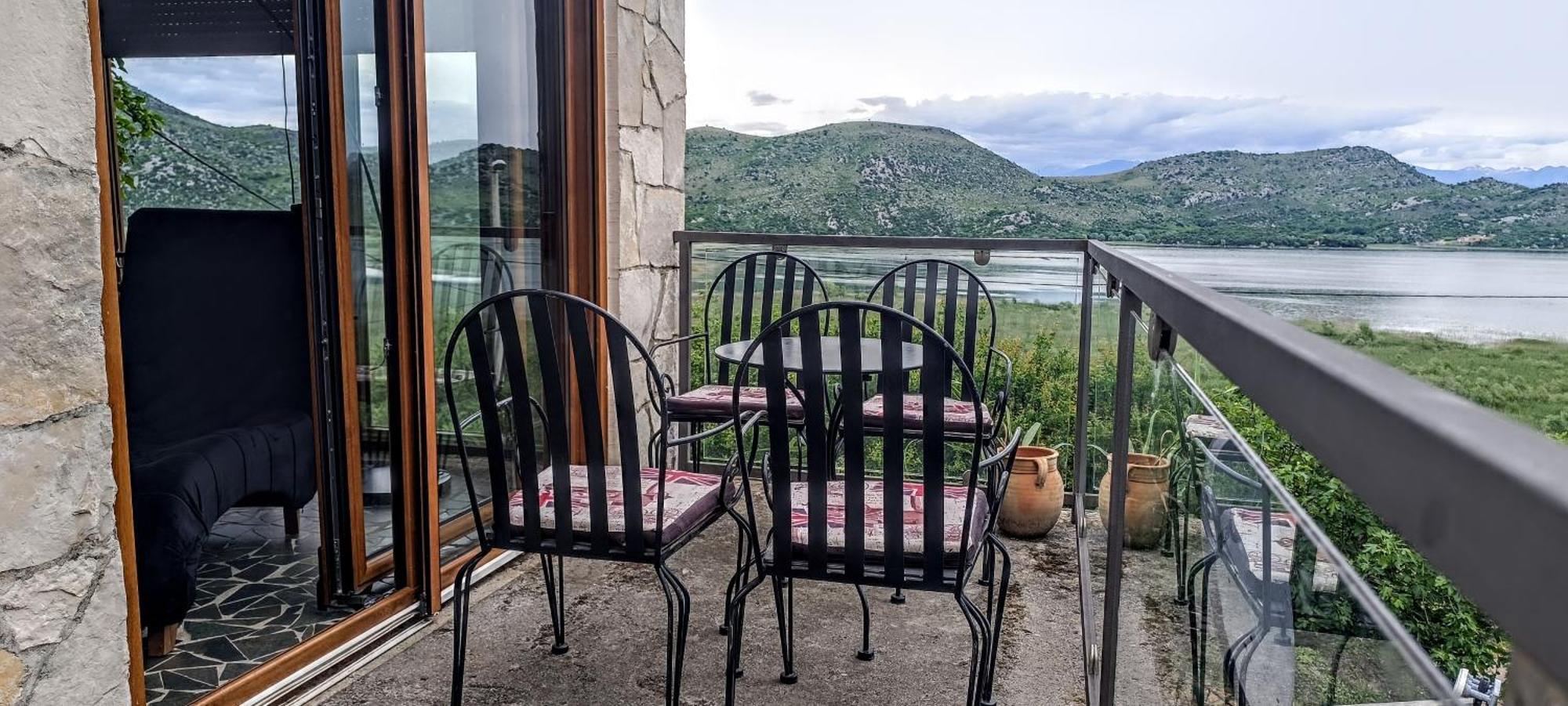 Holiday Home Haustor With Skadar Lake View Podgorica Buitenkant foto
